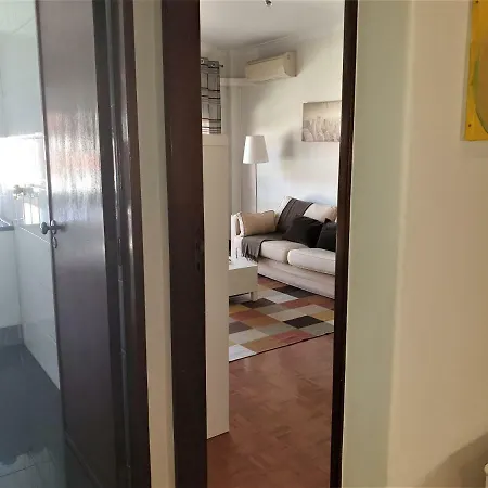 In Sete Rios Apartment *